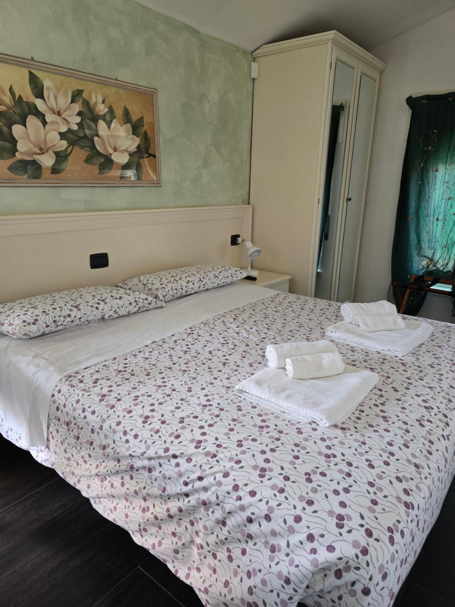 Villa Indipendente A Pochi Passi Dal Lago 圣菲利斯·德尔·贝纳茨 外观 照片