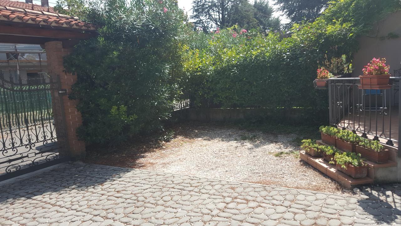 Villa Indipendente A Pochi Passi Dal Lago 圣菲利斯·德尔·贝纳茨 外观 照片