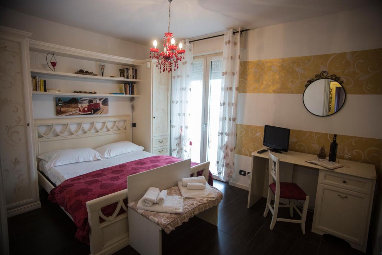Villa Indipendente A Pochi Passi Dal Lago 圣菲利斯·德尔·贝纳茨 外观 照片